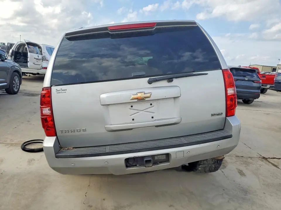 2011 CHEVROLET TAHOE K1500 LT  