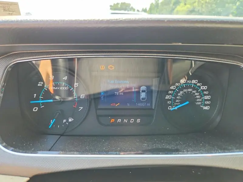 2015 FORD TAURUS SE  