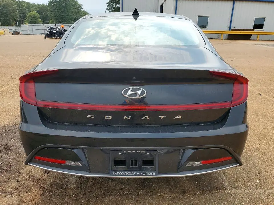 2021 HYUNDAI SONATA SE  