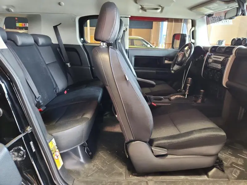 2010 TOYOTA FJ CRUISER   