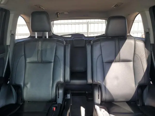 2017 TOYOTA HIGHLANDER SE  