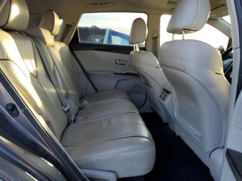 2014 TOYOTA VENZA LE  