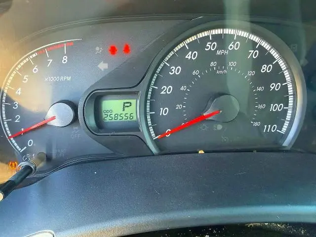 2012 TOYOTA SIENNA LE 8-PASSENGER  