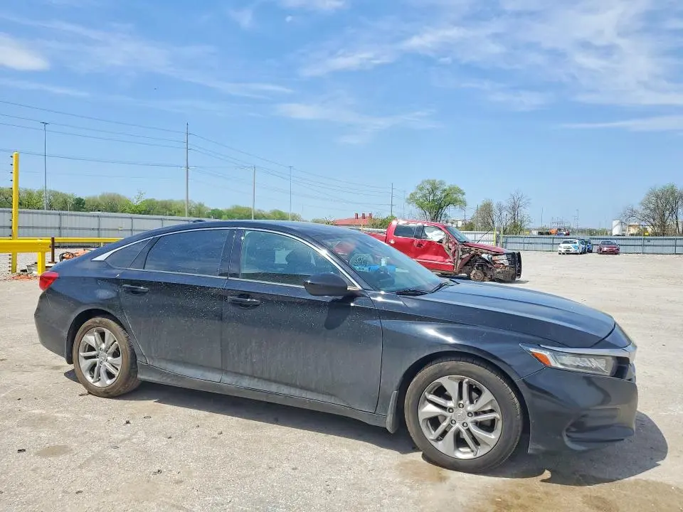 2018 HONDA ACCORD LX  