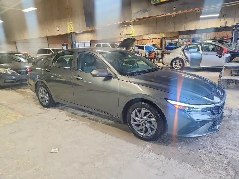 2024 HYUNDAI ELANTRA BLUE  