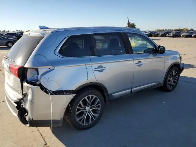 2017 MITSUBISHI OUTLANDER SE