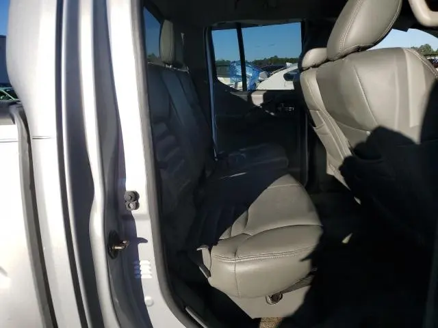 2015 NISSAN FRONTIER S  