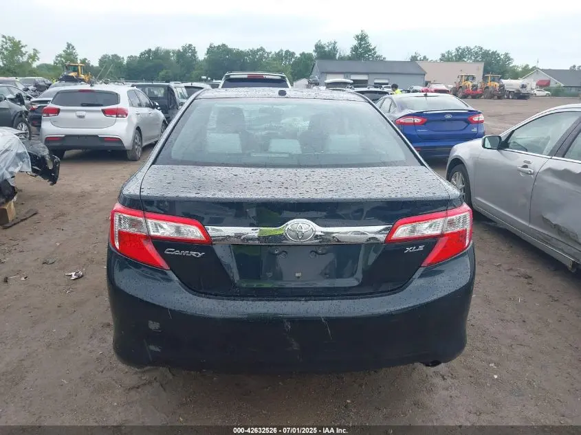 2014 TOYOTA CAMRY XLE