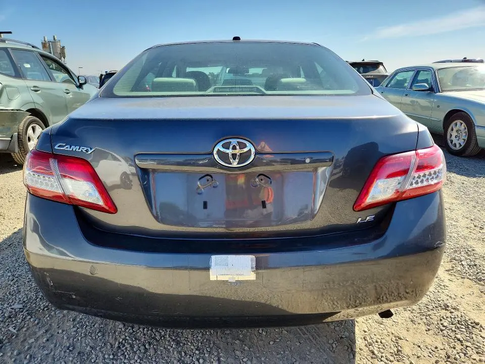 2011 TOYOTA CAMRY LE  