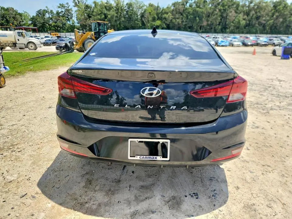 2020 HYUNDAI ELANTRA SEL  