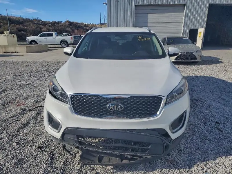 2018 KIA SORENTO LX  