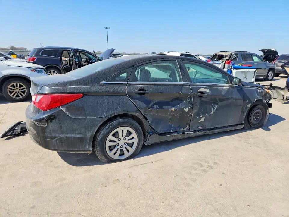 2011 HYUNDAI SONATA GLS  