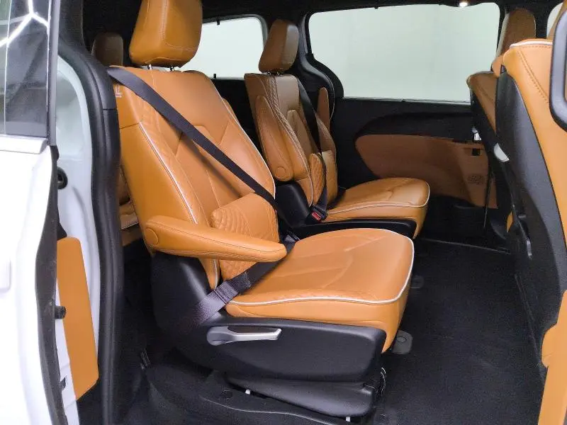 2023 CHRYSLER PACIFICA HYBRID PINNACLE  