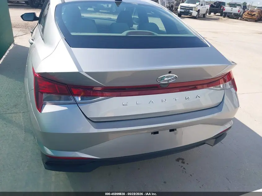 2021 HYUNDAI ELANTRA SE