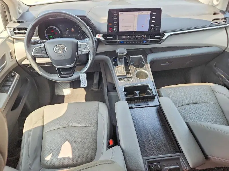 2021 TOYOTA SIENNA LIMITED 7-PASSENGER  