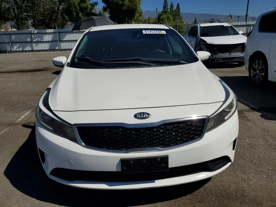 2017 KIA FORTE LX  