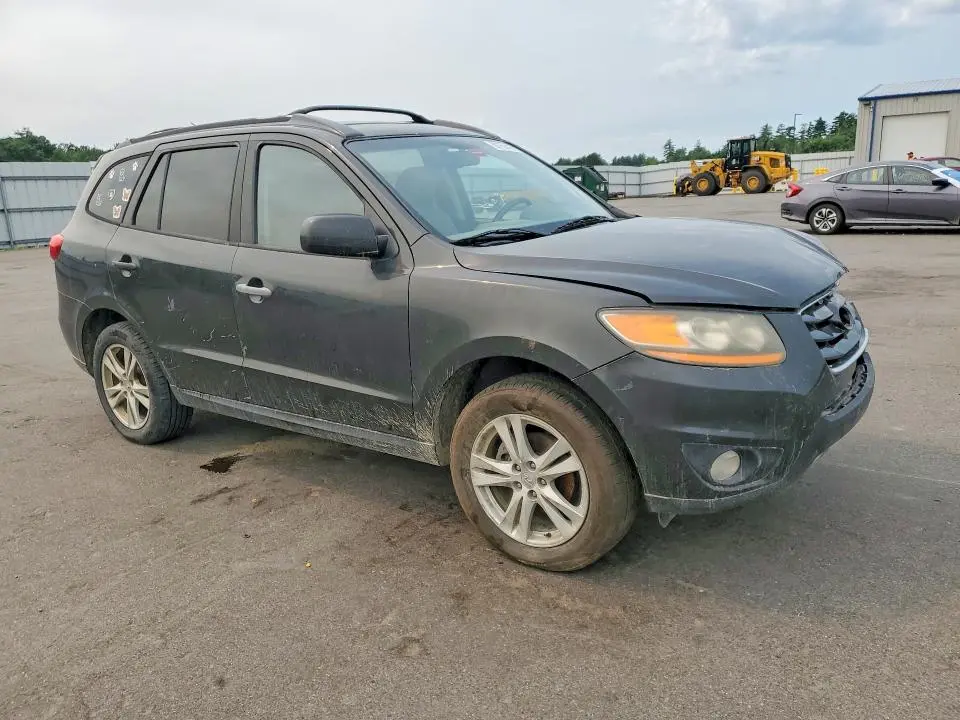 2010 HYUNDAI SANTA FE SE  