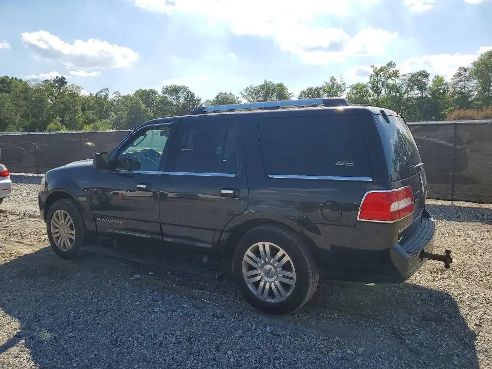 2011 LINCOLN NAVIGATOR   