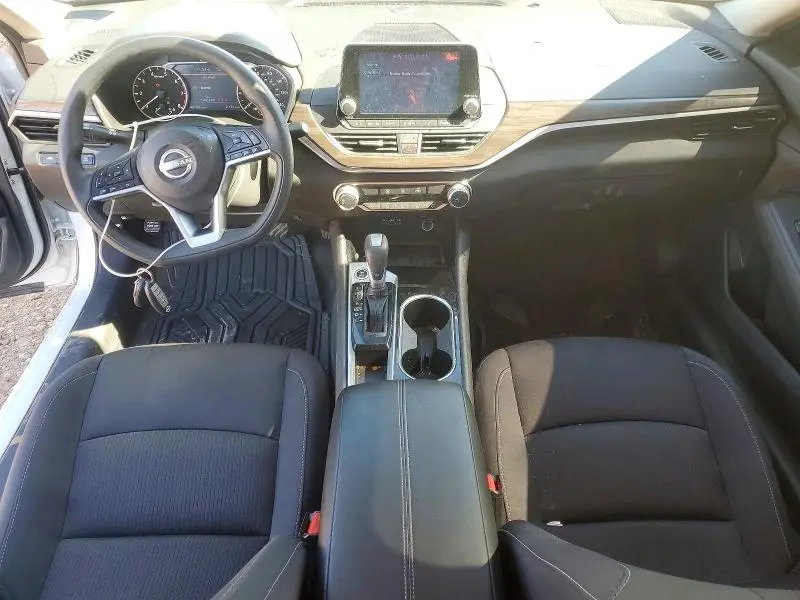 2024 NISSAN ALTIMA SV  