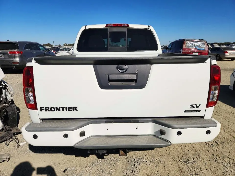 2021 NISSAN FRONTIER SV  