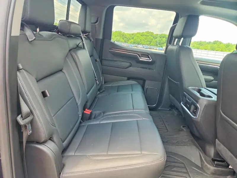 2022 GMC SIERRA K1500 SLT  
