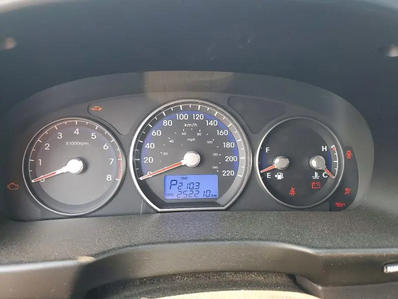 2012 HYUNDAI SANTA FE SE  