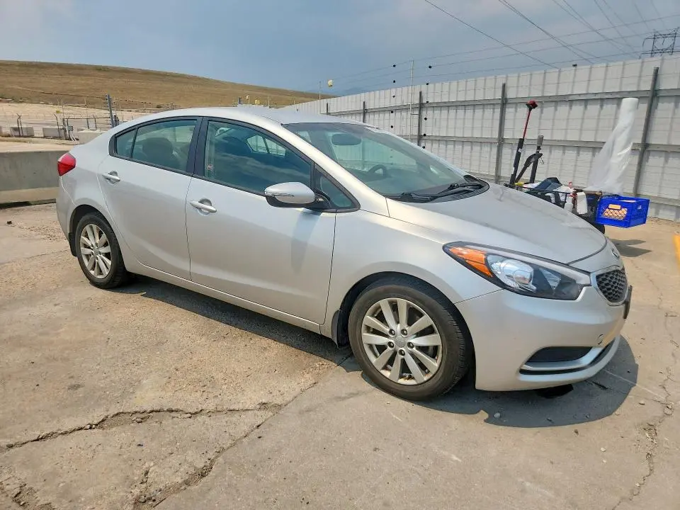 2015 KIA FORTE LX  