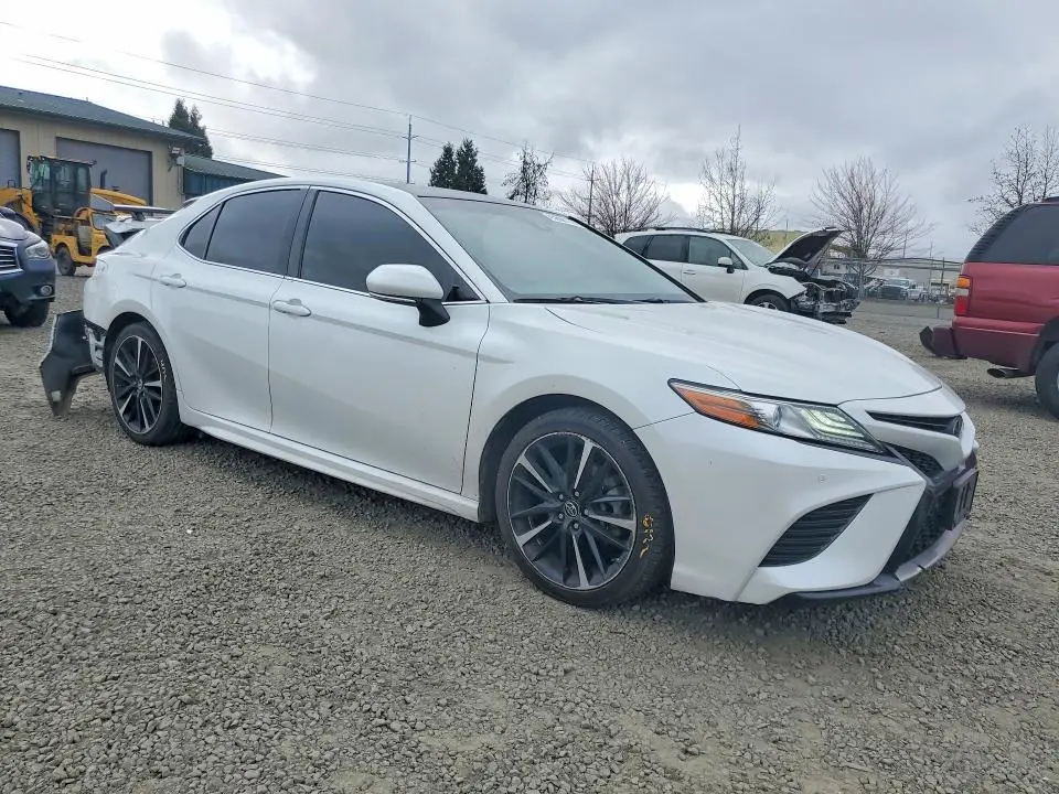 2018 TOYOTA CAMRY XSE  