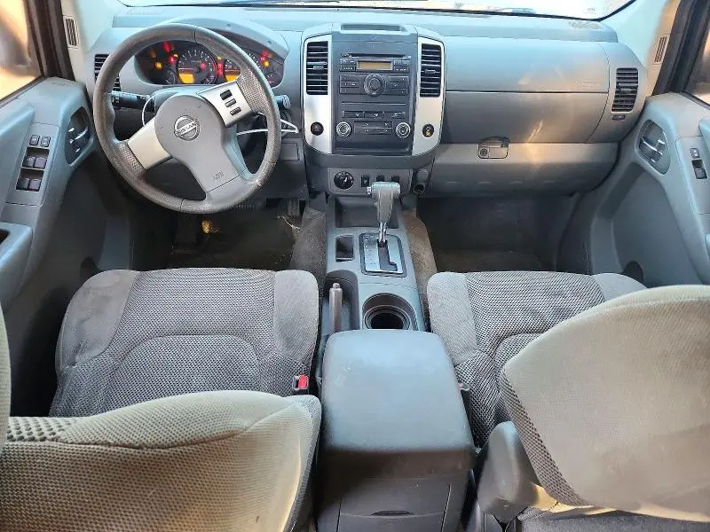 2011 NISSAN FRONTIER SV  
