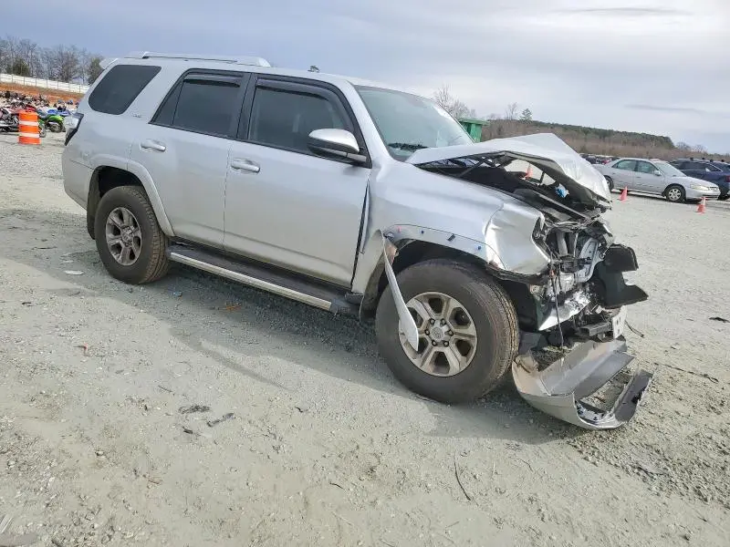2014 TOYOTA 4RUNNER SR5  