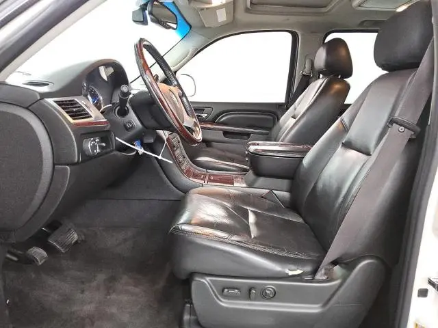 2011 CADILLAC ESCALADE ESV PREMIUM  