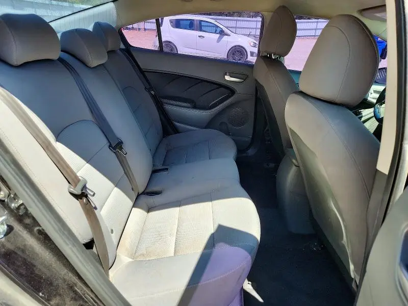 2018 KIA FORTE LX  