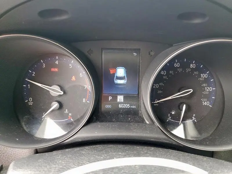 2021 TOYOTA C-HR XLE  
