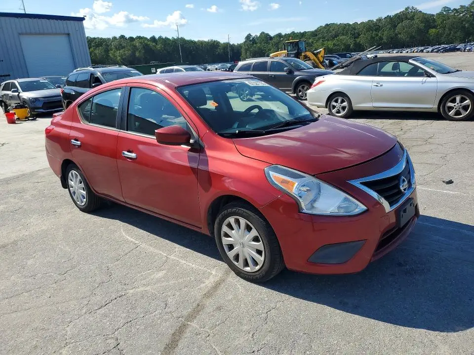 2018 NISSAN VERSA SV  