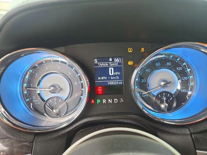 2011 CHRYSLER 300 LIMITED  