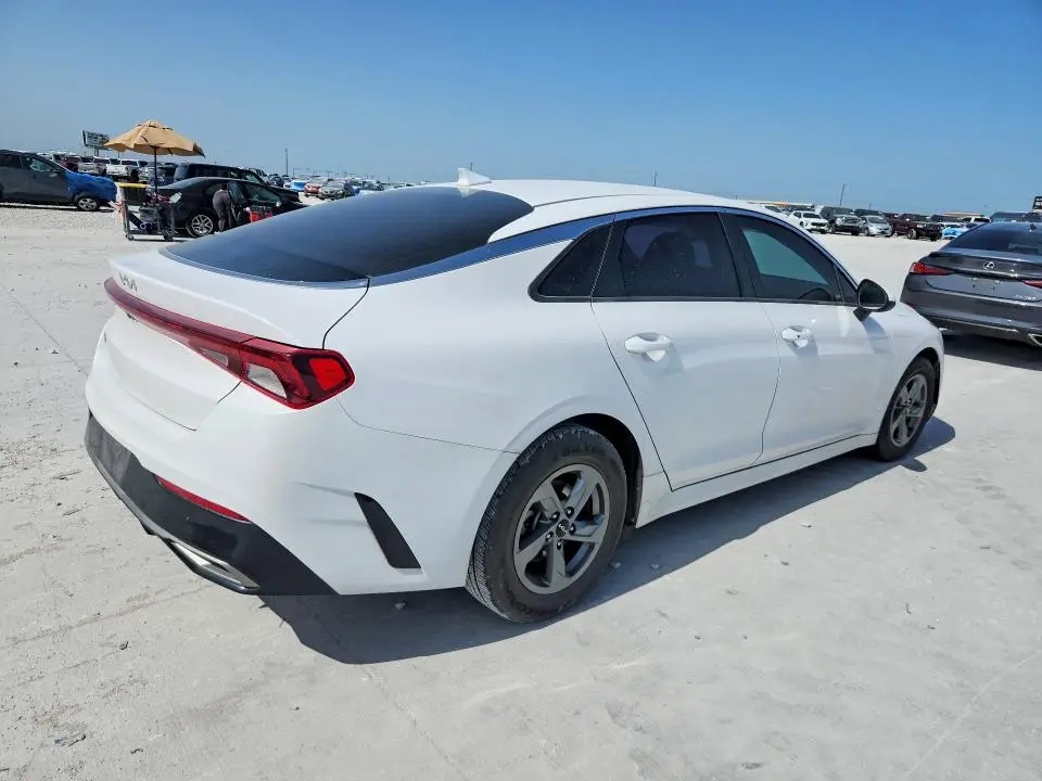 2022 KIA K5 LXS  