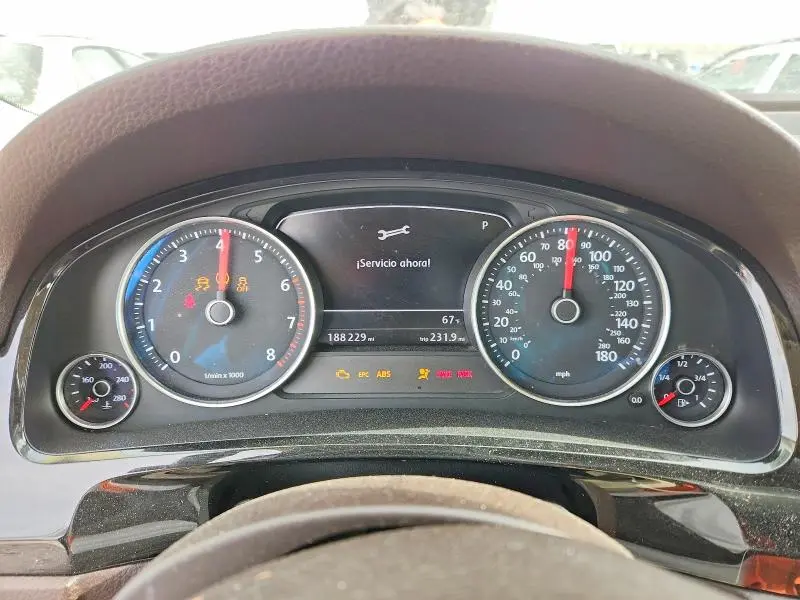 2013 VOLKSWAGEN TOUAREG V6  