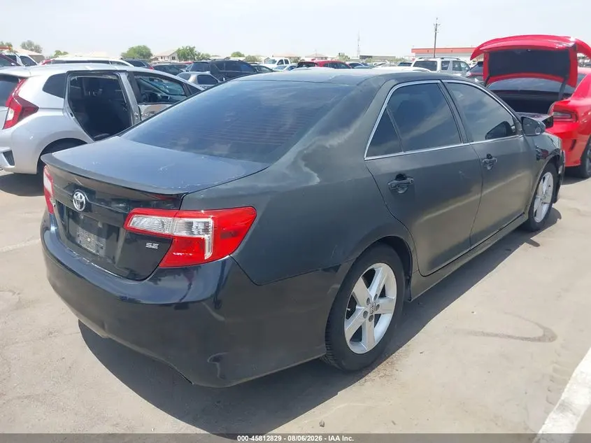 2014 TOYOTA CAMRY SE