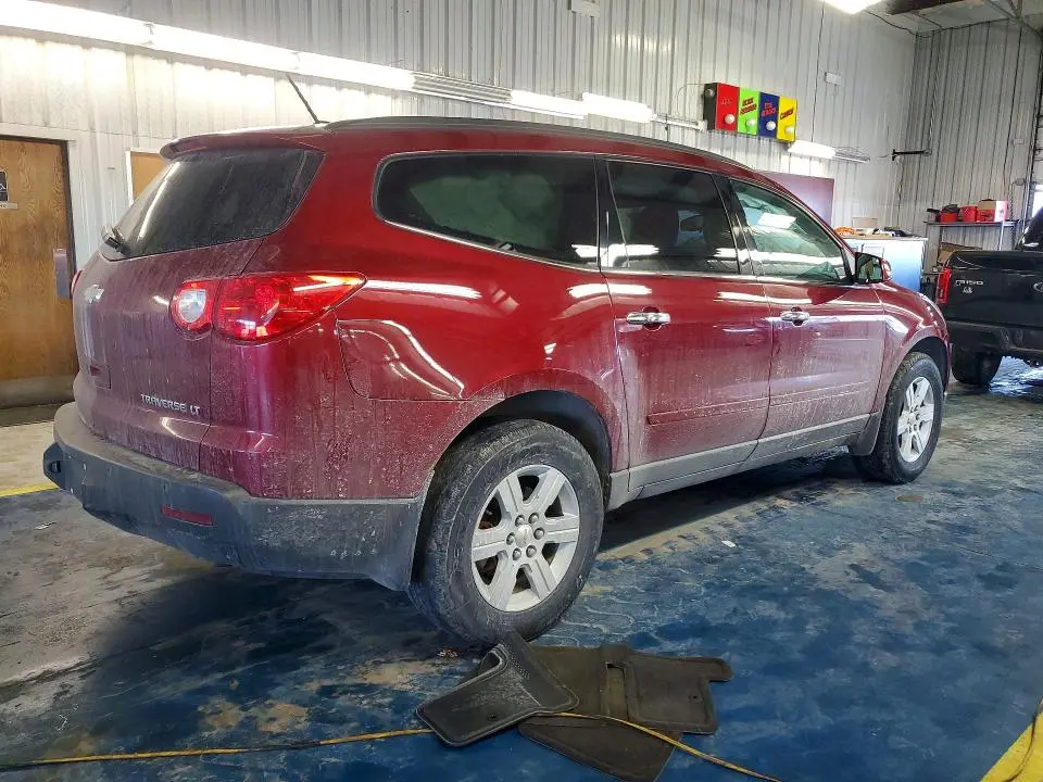 2011 CHEVROLET TRAVERSE LT  