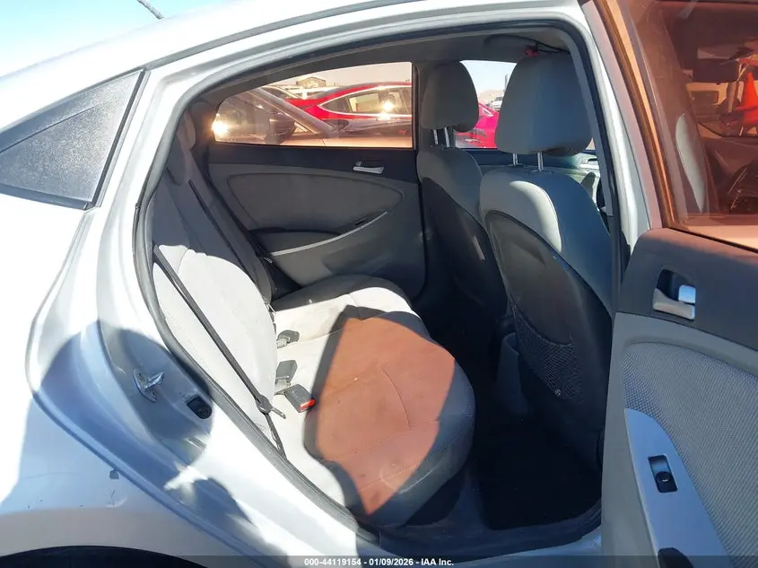 2013 HYUNDAI ACCENT GLS