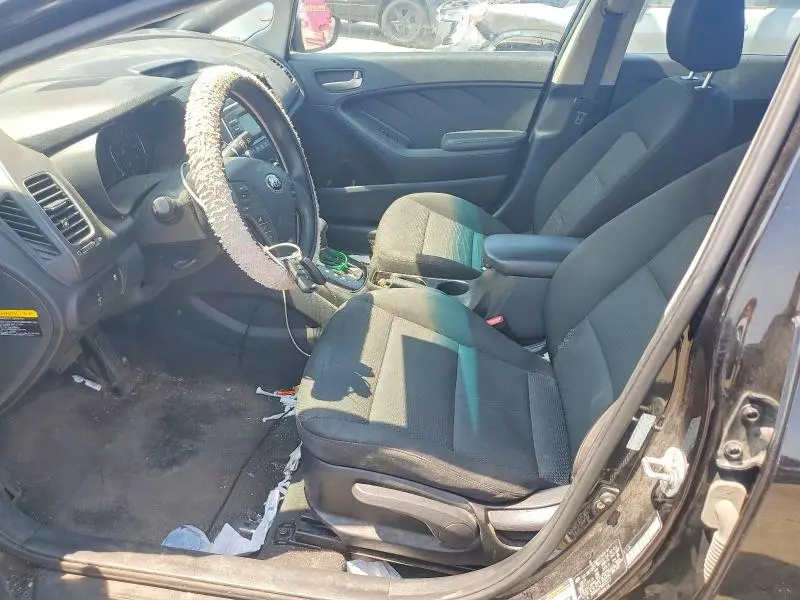 2017 KIA FORTE LX  