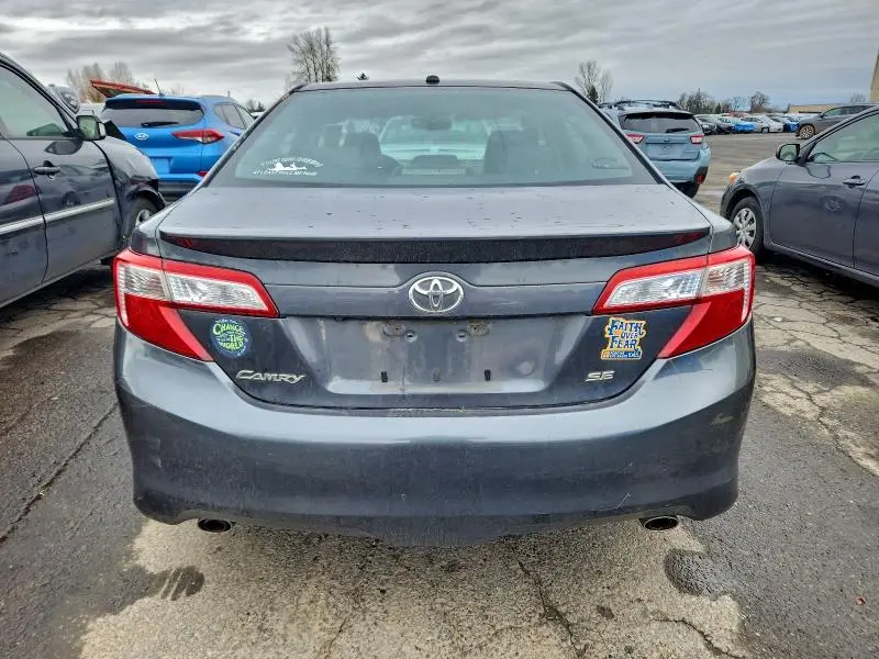 2012 TOYOTA CAMRY SE  