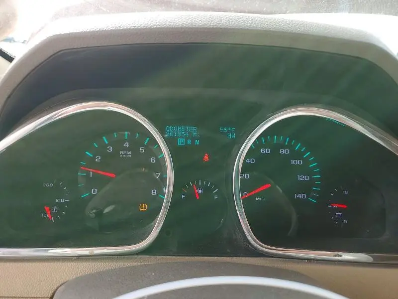2010 CHEVROLET TRAVERSE LT  