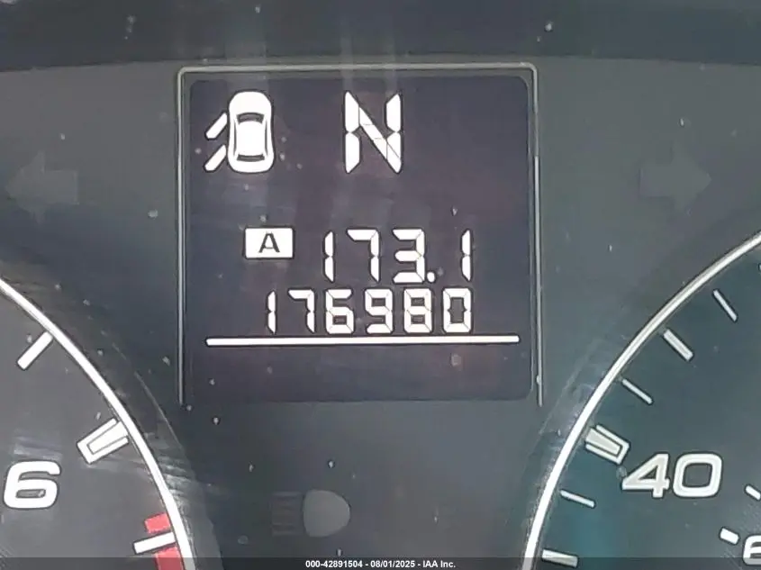 2010 SUBARU OUTBACK 2.5I