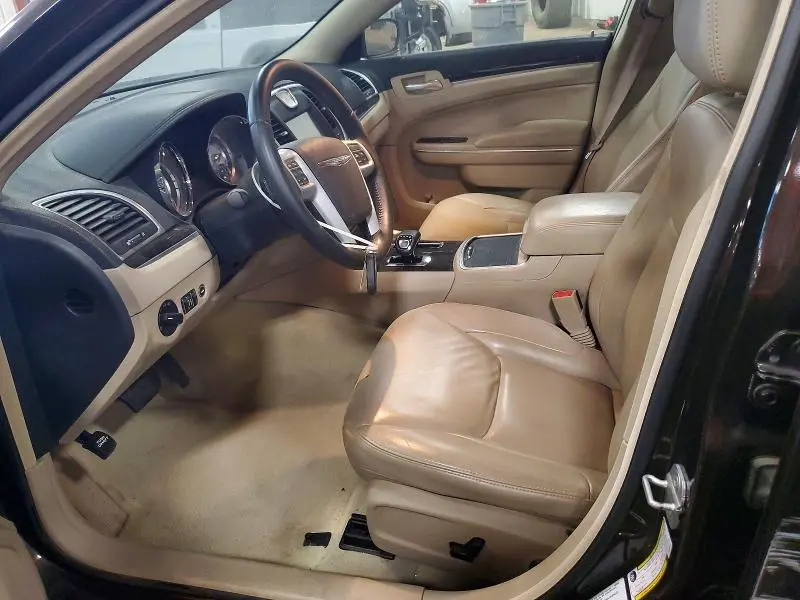 2013 CHRYSLER 300   