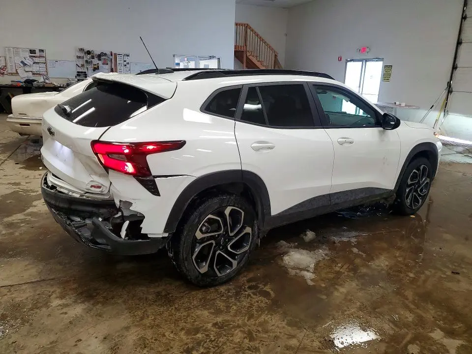 2025 CHEVROLET TRAX 2RS  