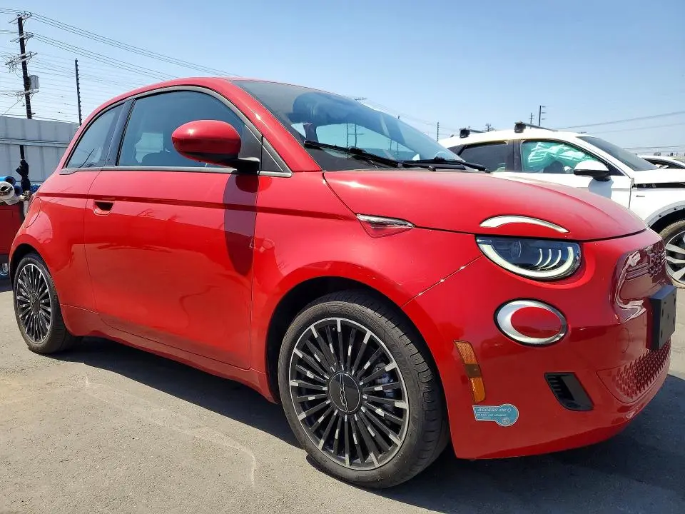 2024 FIAT 500 E RED  