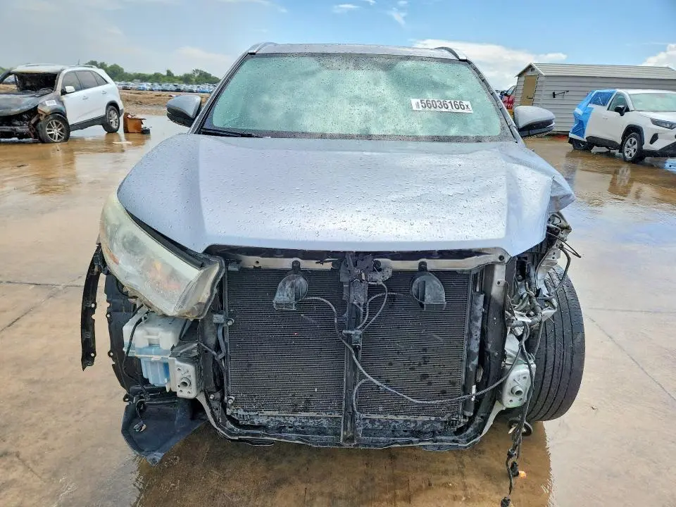 2016 TOYOTA HIGHLANDER XLE  