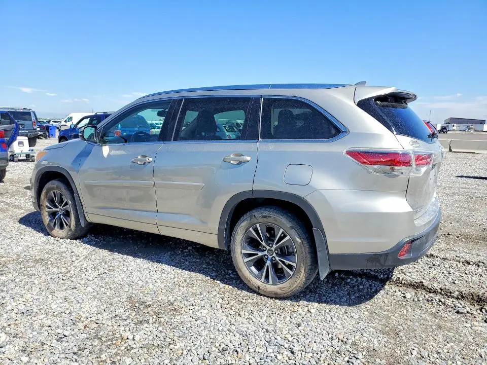 2016 TOYOTA HIGHLANDER XLE  