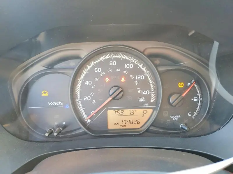 2015 TOYOTA YARIS 5-DOOR L  